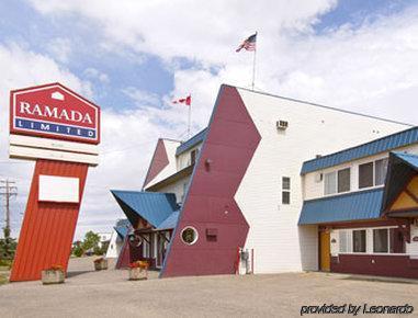 Ramada Limited Dawson Creek Hotel Kültér fotó