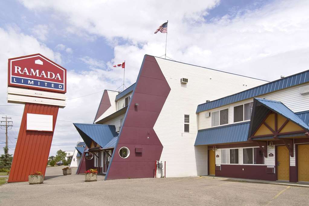 Ramada Limited Dawson Creek Hotel Kültér fotó