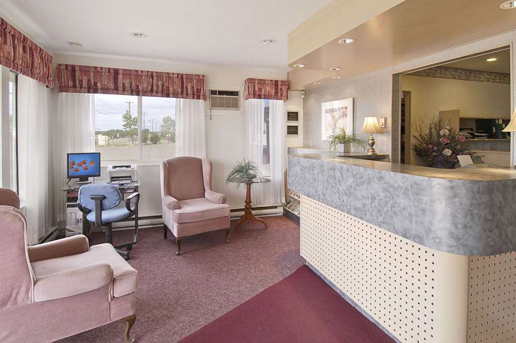 Ramada Limited Dawson Creek Hotel Beltér fotó