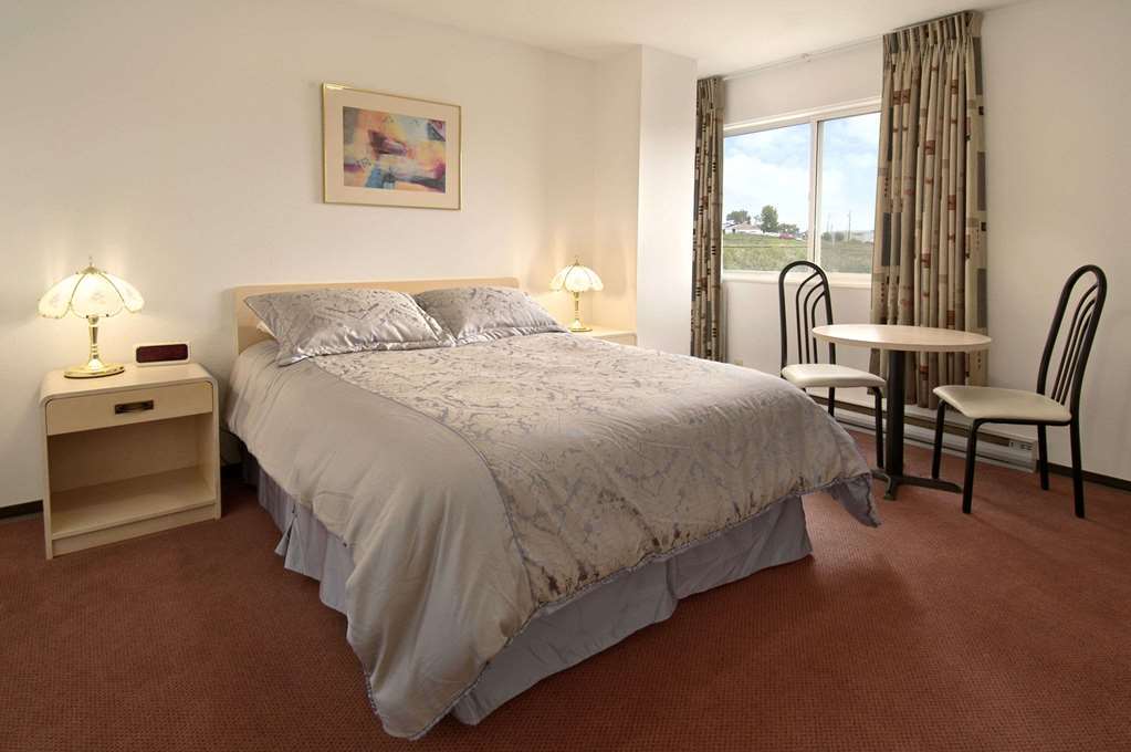 Ramada Limited Dawson Creek Hotel Szoba fotó
